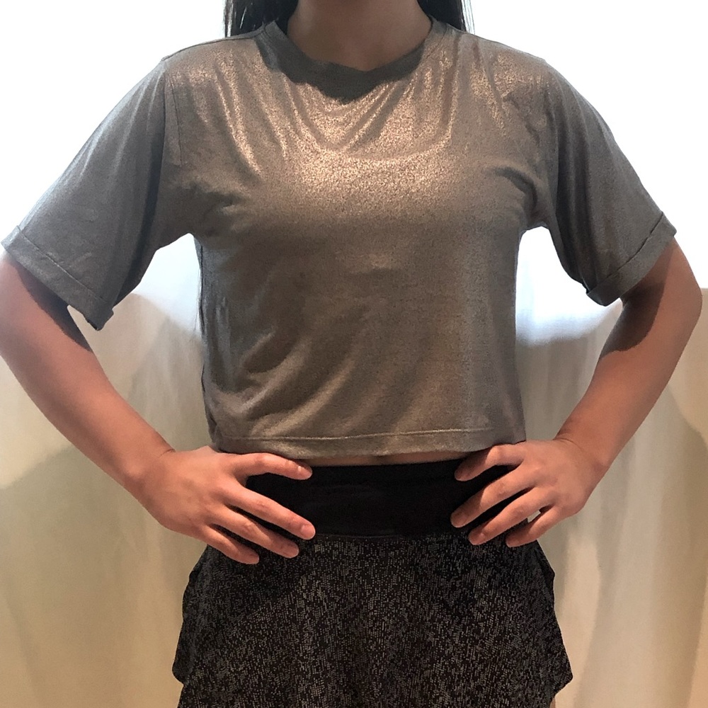 Lululemon metallic silver crop top